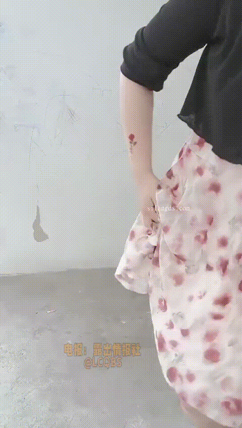 户外吸精 (1)243_p40_compressed_compressed.gif