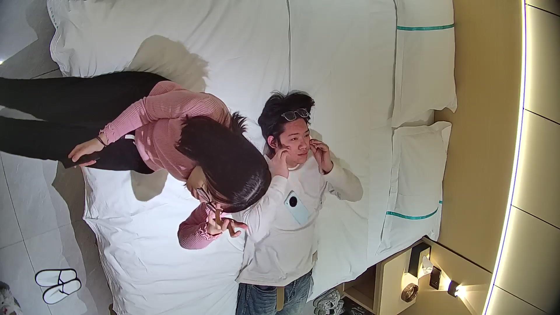 A1.mp4_20251218_003156.450.jpg