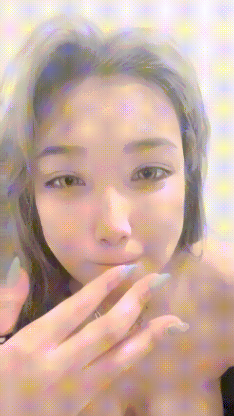 53718627_大尺度深夜霏妮_p40_compressed_compressed.gif