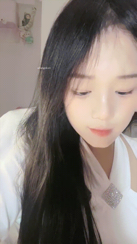 【e懒得喷】危险纯欲体 G奶女学生 全身肌肤雪白 完美身材小蛮腰大长腿粉嫩逼逼 抖胸裸.gif