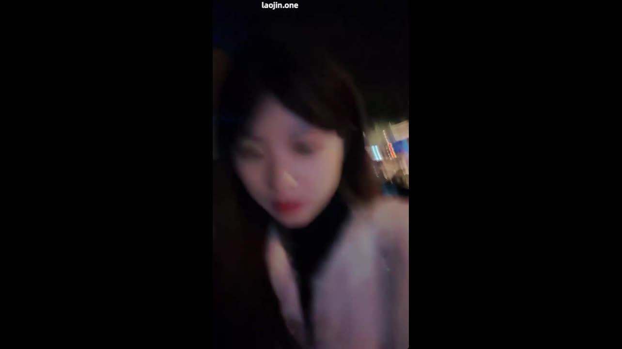 017-大三学生妹爱约炮【柚子】图书馆的厕所里，和炮友来一发，不过瘾，驱车前往酒店，.jpg