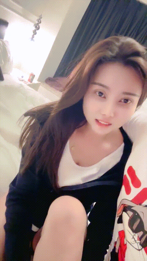 【离异美骚妇】几个小嫂子一起吃鸡啪啪秀 淫乱至极 喜欢小嫂子的不要错过 (4)_p20_com.gif