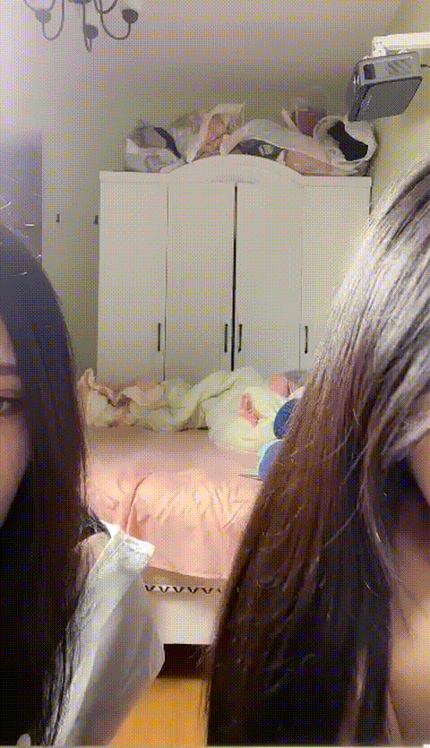 D杯小白_可爱学妹主播_露脸直播道具大秀合集9部_8_p40_compressed.gif