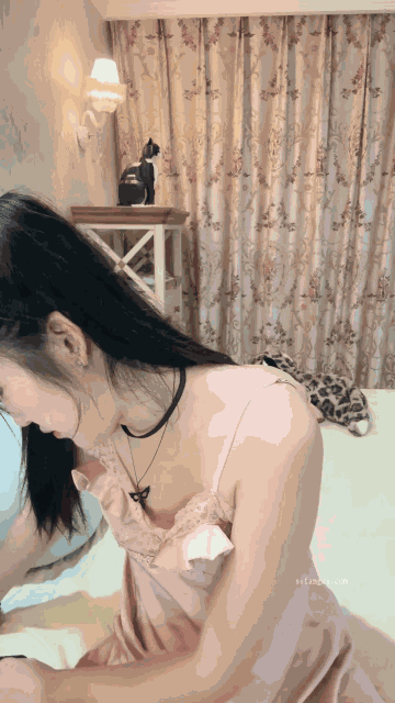 mp4_ (2)_start1712s_1s_compressed.gif