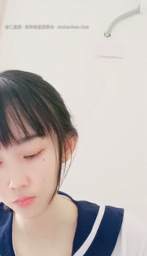 剛19歲無敵粉嫩蘿莉處女粉逼 極品蜜臀天真無邪 初戀的感覺叔叔們喜歡你的一字馬_p60.g.gif