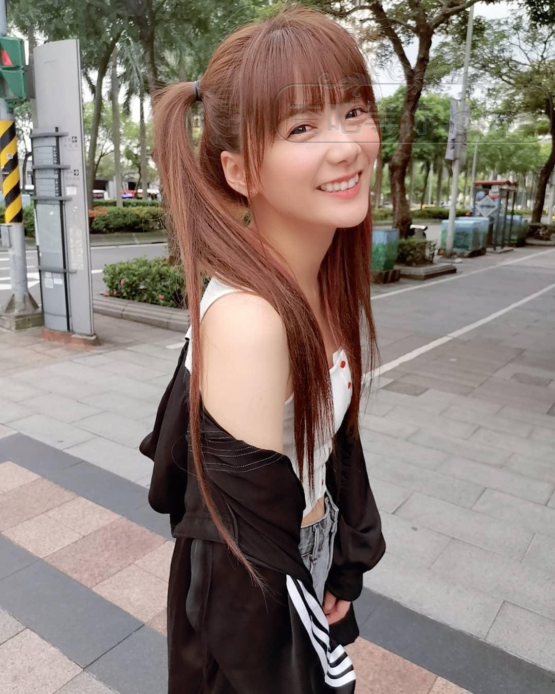 dollshin_66648037_371553710087888_8575176939136056535_n.jpg