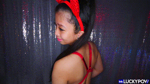 Petite Busty Jade Kush Gets Sexually Devilish_p5.gif