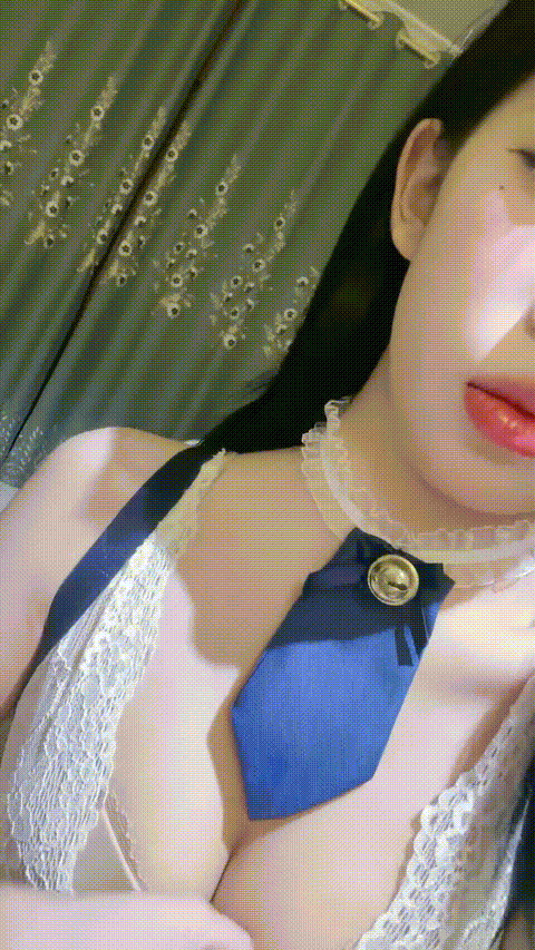 爆乳舞蹈校花【肉肉想吃肉】白皙美腿 极品美乳 圆润大屁股 放飞自我 尺度突破 特写跳.gif