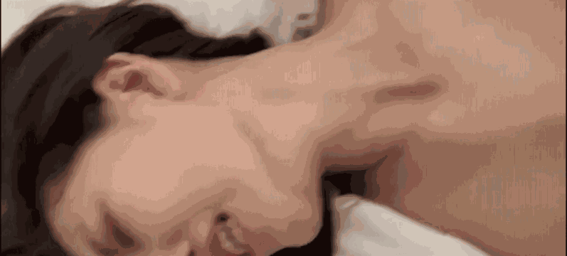美女空乘刚毕业人前女神 人后母狗“操我～操死我～好爽啊_start29s_1s_compressed.gif.gif