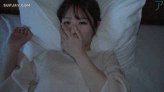 FC2-PPV-3206621 151cm小美女拥有两片美巨乳！当你听说这个可爱的女孩的角色时，你听.gif