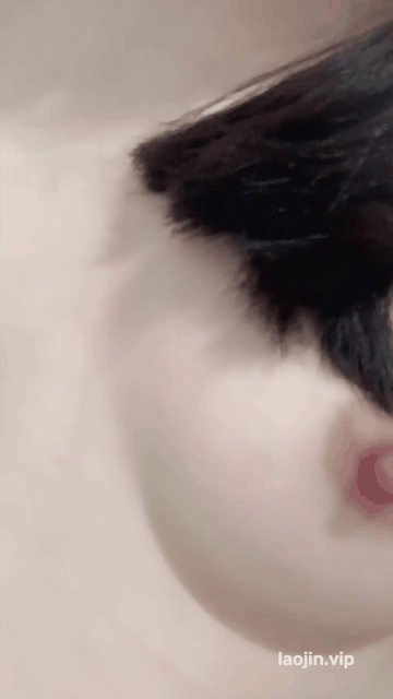 小樱花_20250902_190156_start6777s_1s.gif