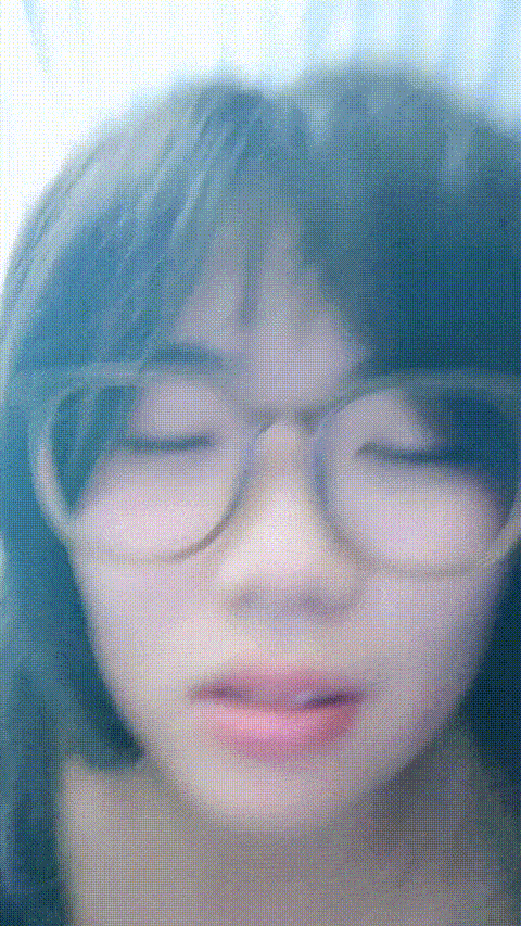 【少萝小甜甜】高颜值眼镜学生妹！脱光光发育的真不错！_130_p80 (2).gif.gif