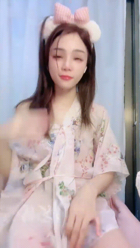 蝴蝶御_违规用户_20260201_102141_p5_compressed.gif