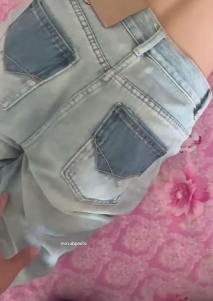 西安大三女神_吴诗涵_性爱视频惨遭富二代男友分手后曝光_跪舔爆操调教_清纯女神变骚浪.jpg
