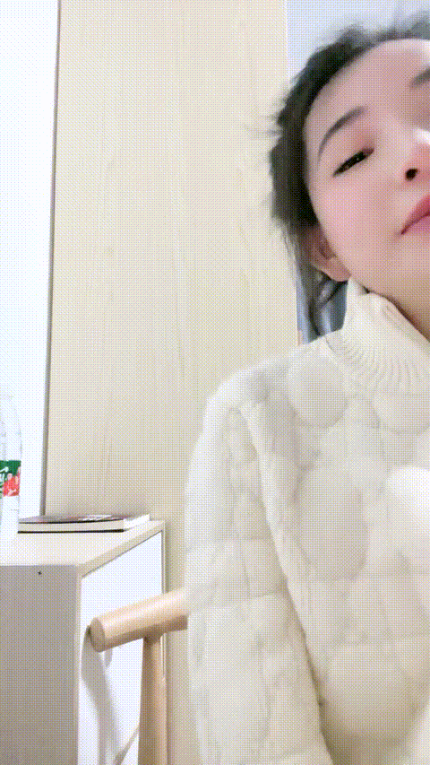 我不是学妹_校花级JK女神_美到爆_馒头逼_G奶抖动_喷尿_揉逼_自慰_疯狂扣穴_28_p40.gif.gif
