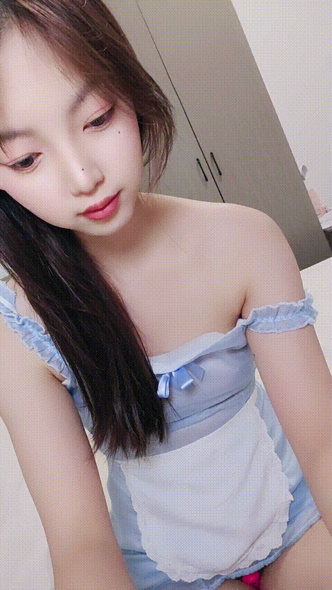 【小呆梨】极品校花！超粉嫩的裸体和蝴蝶逼！撸死我了_4_p20.gif