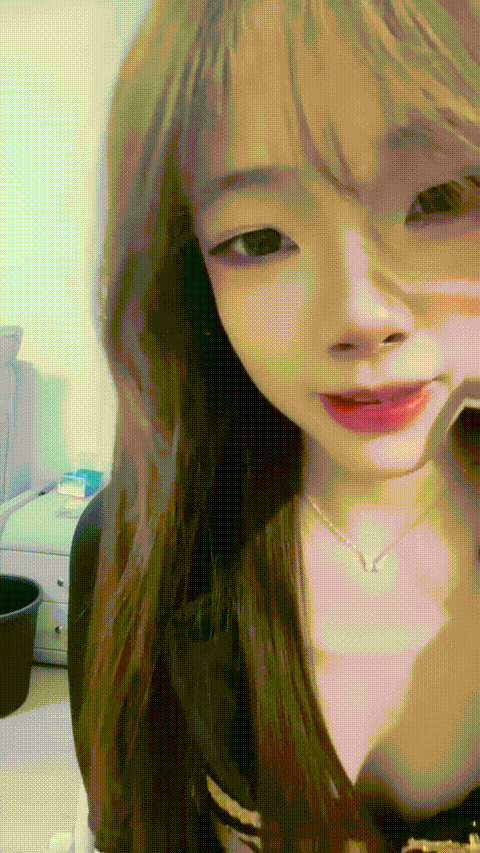 顶级极品校花【07在校高中生】100恋爱的感觉 圆润美乳 鸡皮翘臀大屁股 长腿嫩穴 真想.gif