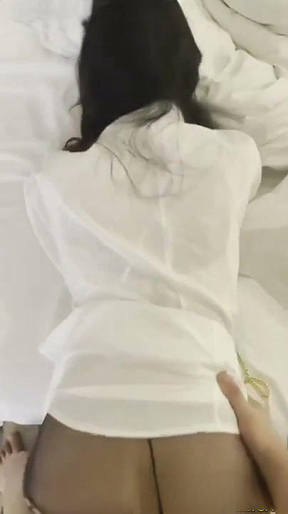 已婚同事趁老公出差约我偷情超级刺激对白淫荡！这骚女太骚了.mp4_20260602_113338.290.jpg