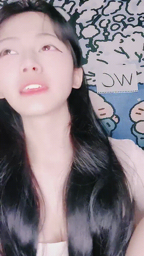 【小小的小朋友】邻家小妹妹! 顶级裸舞~道具自慰~狂撸中 (3)_p5_compressed.gif.gif