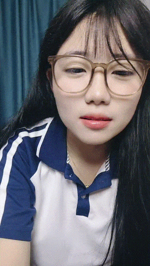 【少萝小甜甜】清纯无敌_我见犹怜绝美嫩妹道具自慰爱死_1_p60 (2).gif