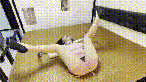 白丝反差少妇的拘束_p80.gif