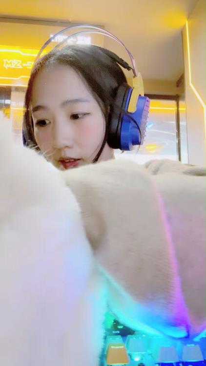 极品尤物气质网红女神！网咖激情自慰诱惑！[00_54_16][20240611-153436].jpg.jpg