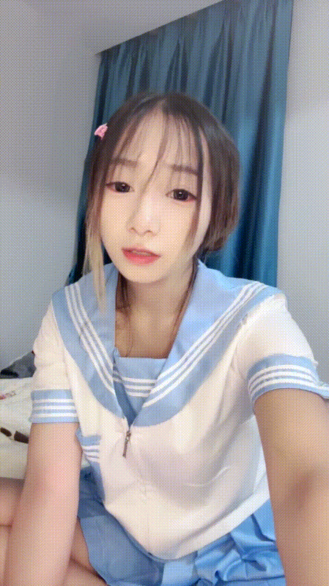 小铃铛很乖_20260208_195254_p40_compressed.gif