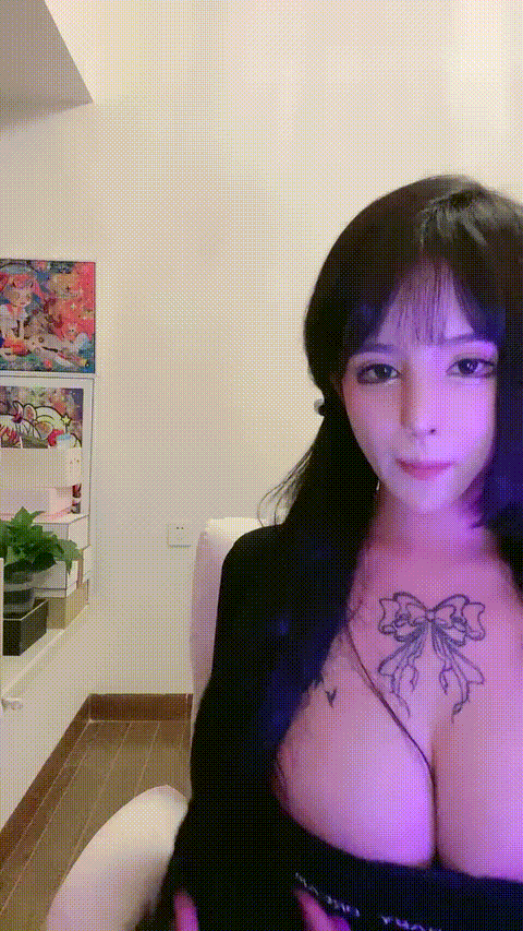 #岡田纱佳_#润儿__p5_compressed.gif