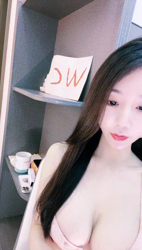 #麻吉儿_37dsw_p60_compressed.gif