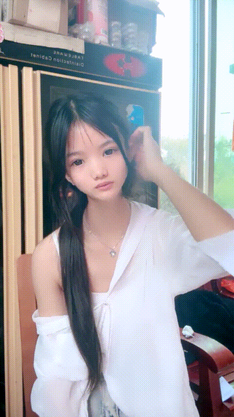 推荐 农村姑娘【07甜心宝贝】骨感小美女 卡哇伊美少女 全身雪白细嫩 无毛嫩穴 酒店开房.gif