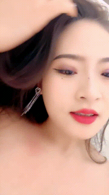 大屌哥再干两个极品少妇精彩双飞，全程露脸丝袜高跟口交大鸡巴，轮番爆草两个极品少妇.gif