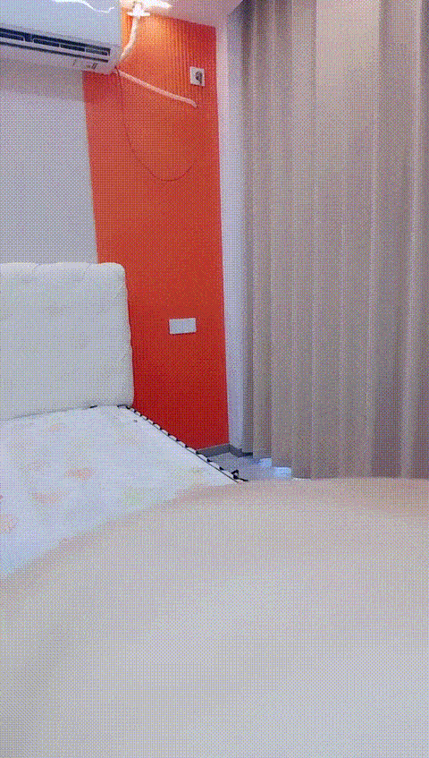 【邱小姐】超骚御姐!骚舌美乳细腿丝袜道具跳蛋高潮喷水_2181_p80 (2).gif.gif