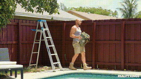 Sucking Dick On The Ladder_p5.gif