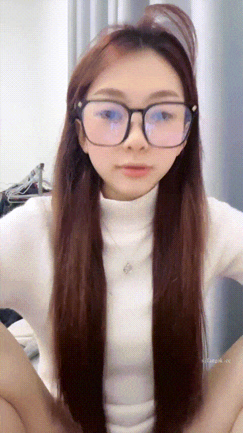 chen晚晴_20251215-222238411_p5 (2).gif