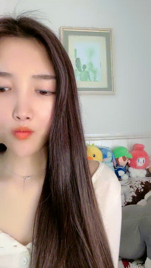 #平面允儿__3_1_p40_compressed.gif