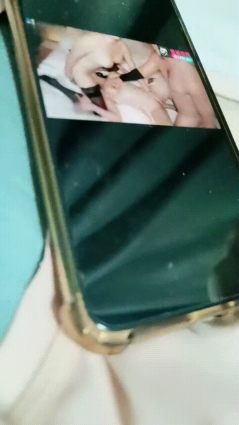 眼镜大学生 字母圈玩家【SM小师妹】过膝黑丝 奶子拔罐 大黑牛插屄里 扇脸 淫语不断 (3.gif