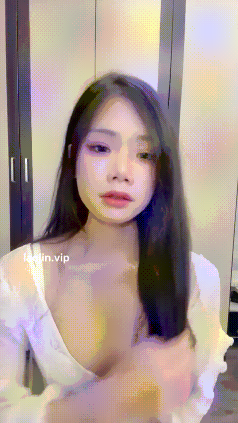 1734298146甜甜大王2025-10-6_p60_compressed.gif