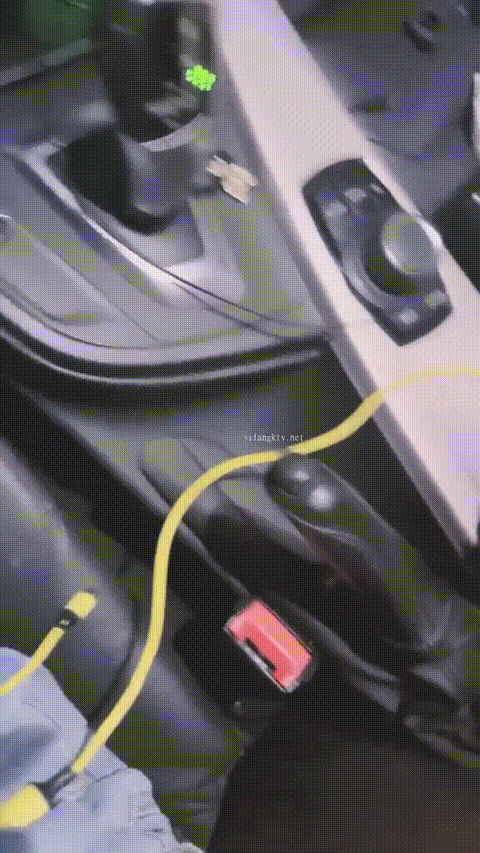 ktv勾搭 3-7-2 99245988_20240307-231733-840_p60_compressed.gif