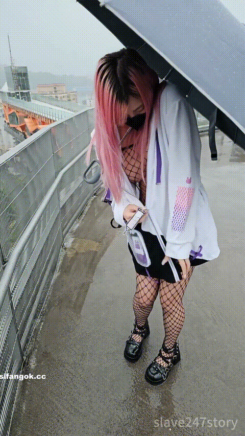 四月重磅】露出博主【小小Q】的露出频道付费4部_p60_compressed.gif