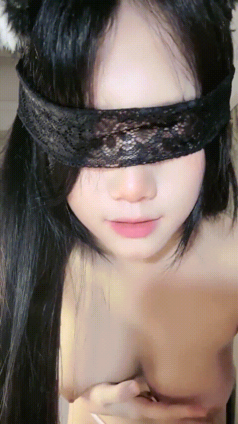 【e懒得喷】危险纯欲体 G奶女学生 全身肌肤雪白 完美身材小蛮腰大长腿粉嫩逼逼 抖胸裸.gif