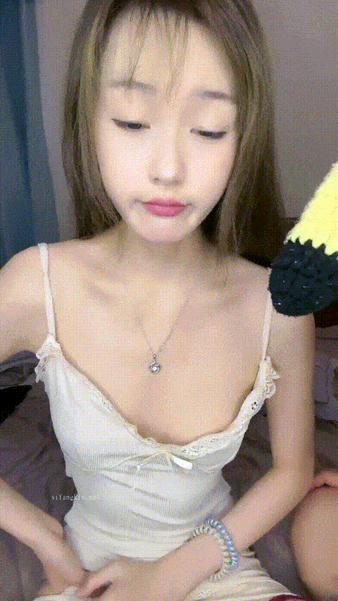 爱穿丝袜_ 0318-000552-103332_p5 (2).gif