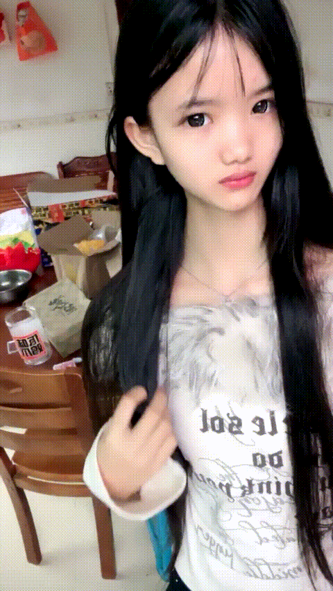 推荐 农村姑娘【07甜心宝贝】骨感小美女 卡哇伊美少女 全身雪白细嫩 无毛嫩穴 酒店开房.gif