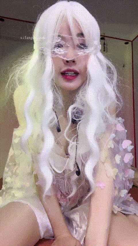 【18岁小萝莉】卡通人物小女孩_平台最可爱了_6_p60 (2).gif