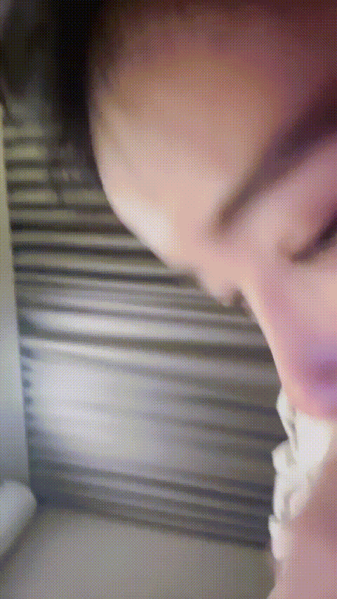 尤物推荐【美人儿】逆天女神 颜值身材吊打网红明星 美到Z息 绿播下海 全裸下厨 跳蛋.gif