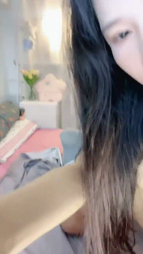 小奶糖kk 1122408158_20251011-040029_p80_compressed.gif