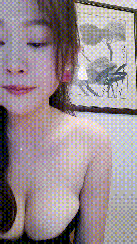 胸大大_36e职业胸模_20260309_103332_p80.gif
