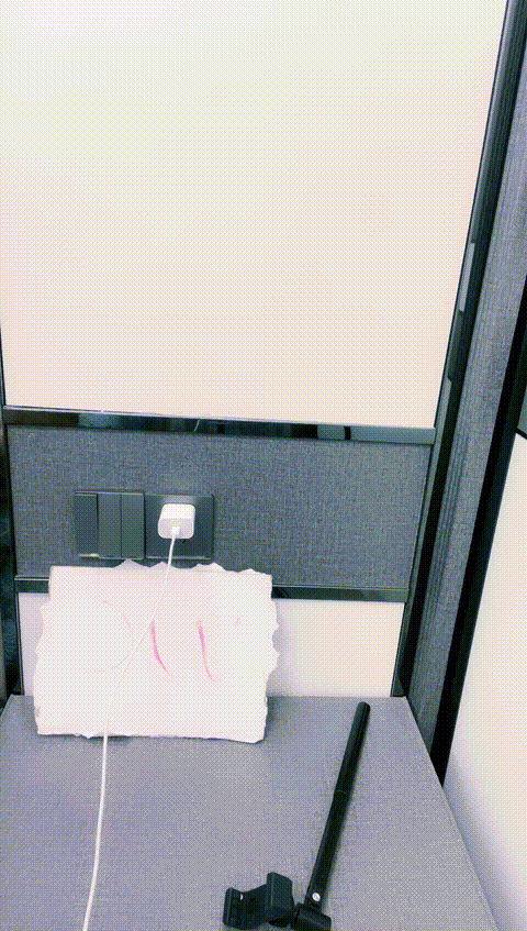 vlc_record_2023_06_14_23h00m18s_cx___p80.gif