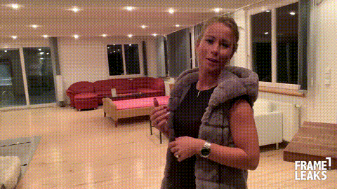 Diletta and Christian - Napoli_p5.gif
