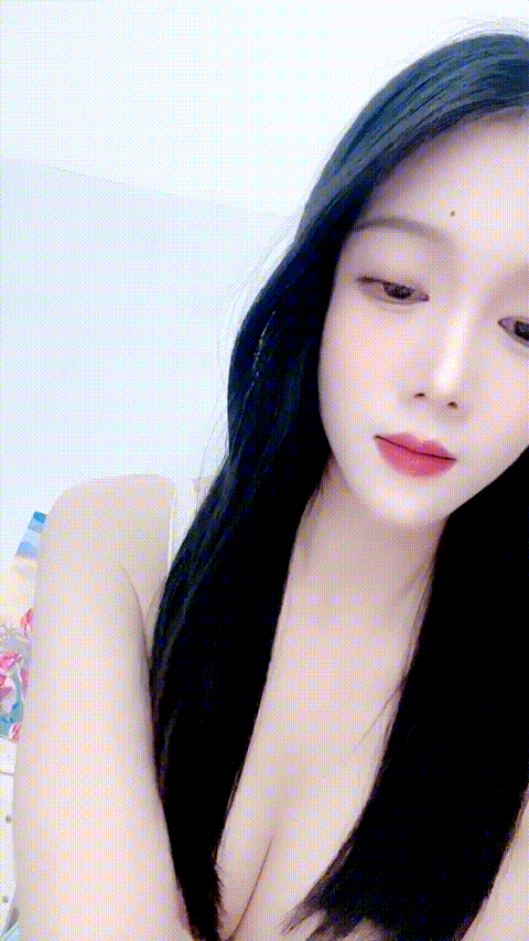 魔鬼身材【酥嫣】完美S线 雪白美乳又大又圆 极品翘臀大长腿 粉嫩嫩穴 跳弹自慰流白浆 .gif