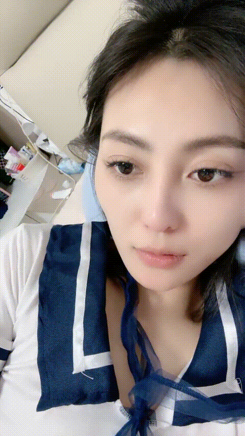 顶级御姐女神【哇塞范冰冰】名媛御姐 巨奶肥臀 刮毛嫩穴 全裸沐浴 近距特写骚逼 太爽.gif